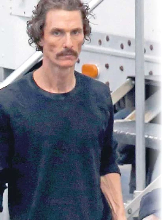 
    Matthew McConaughey  riscă să-şi piardă viaţa  dacă nu se opreşte din slăbit  