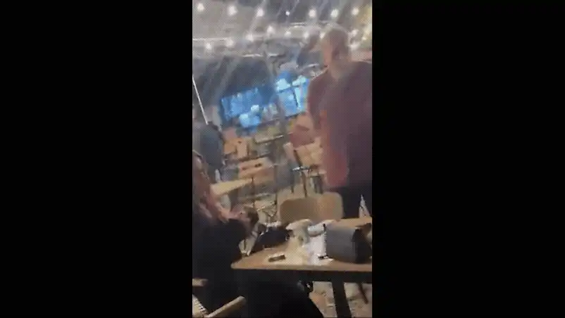 O femeie îl acuză pe artistul Adrian Pleșca, alias „Artan”, că i-a hărțuit fiica de 18 ani la un eveniment. Organizator: „Mai face așa ceva”