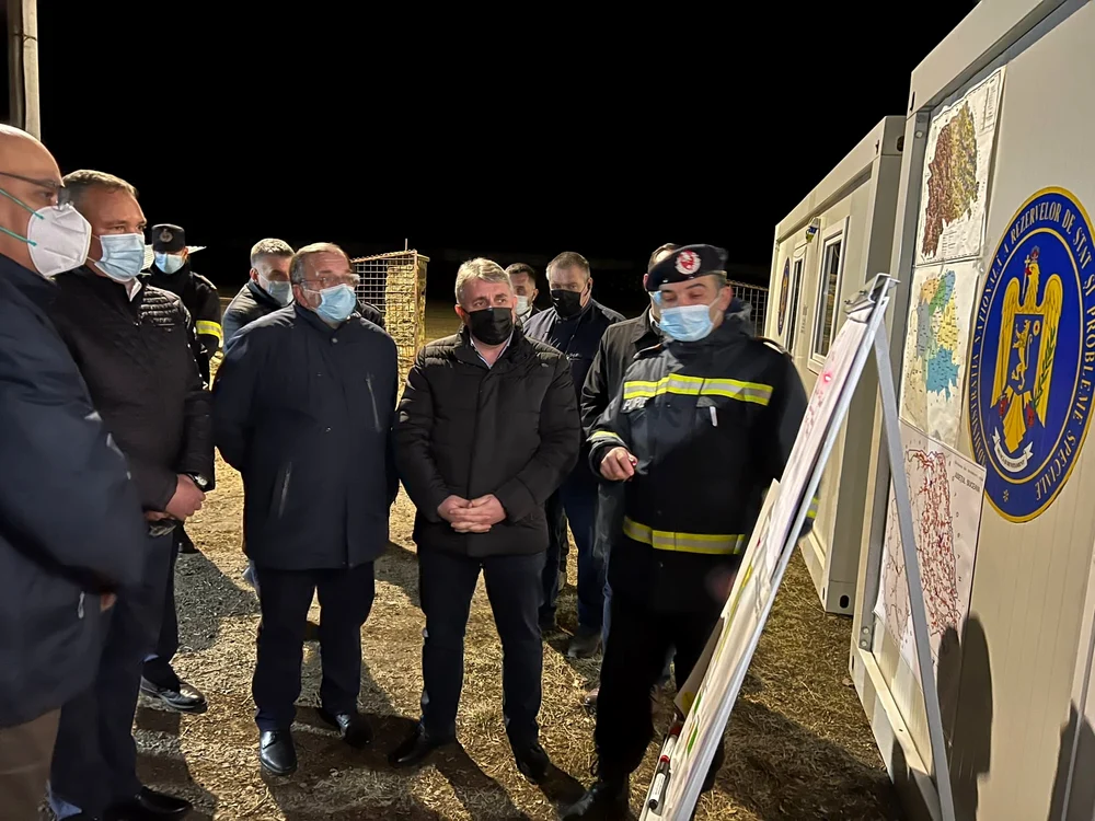 Nicolae Ciucă a fost la Vama Siret foto: Facebook