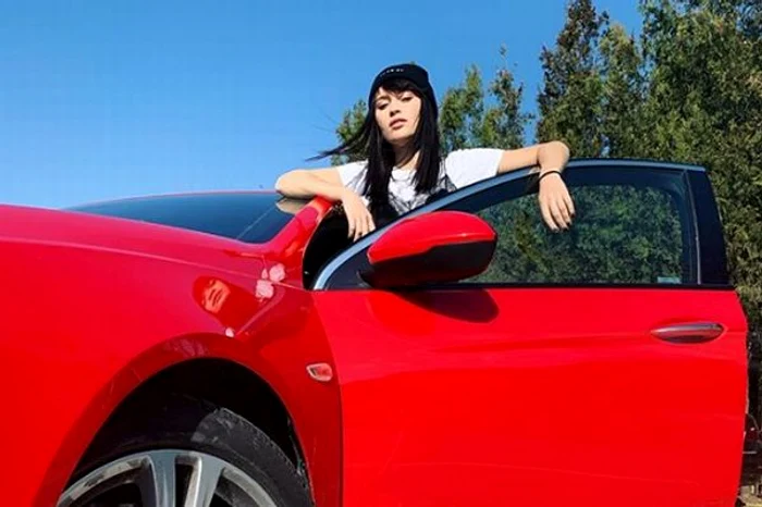 Irina Rimes, alături de mama și fratele eiFoto: arhivă personală