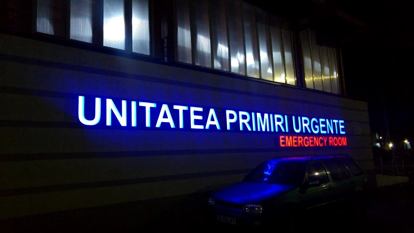 Pe lângă problemele neplăcute medicii de la Târgovişte au adus pe lume opt bebeluşi (patru băieţi şi patru fete), în perioada 20 – 27 decembrie 2017!