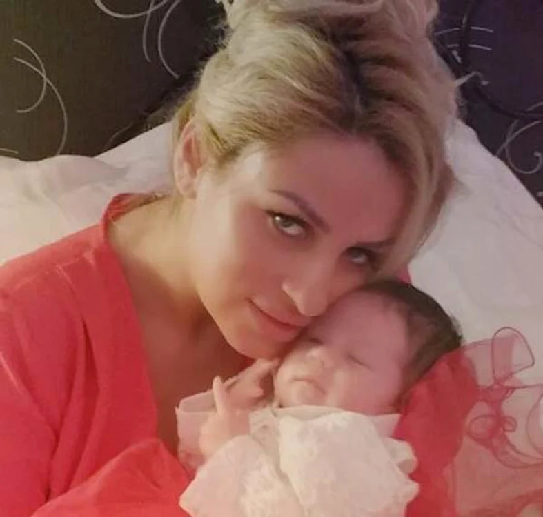 Sânziana Buruiană a născut o fetiţă la începutul anului FOTO: Arhiva personală
