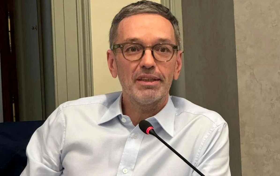 Herbert Kickl își îndeamnă rivalii să îl susțină în funcția de cancelar. Facebook.