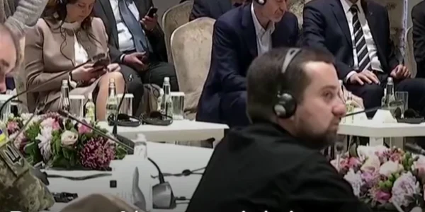 abramovici participa la negocieri in Turica