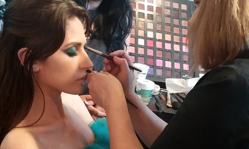 Marina Chiorean Make Up For Ever demonstratie de machiaj profesionist de pictorial (1) jpeg