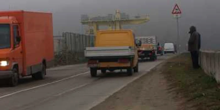 Şoferii sunt nemulţumiţi de starea drumului de centură
