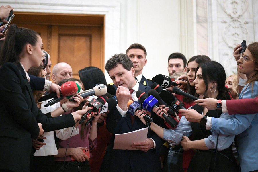 O tabără din PNL vrea suspendarea președintelui Nicușor Dan SURSE