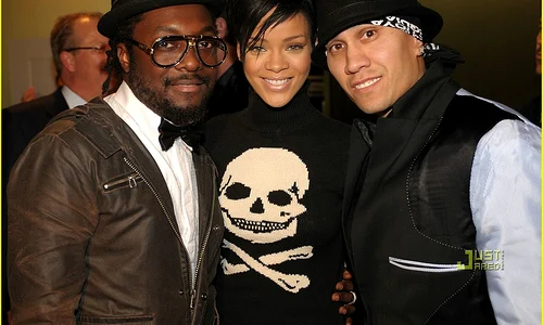 Rihanna satanista jpeg