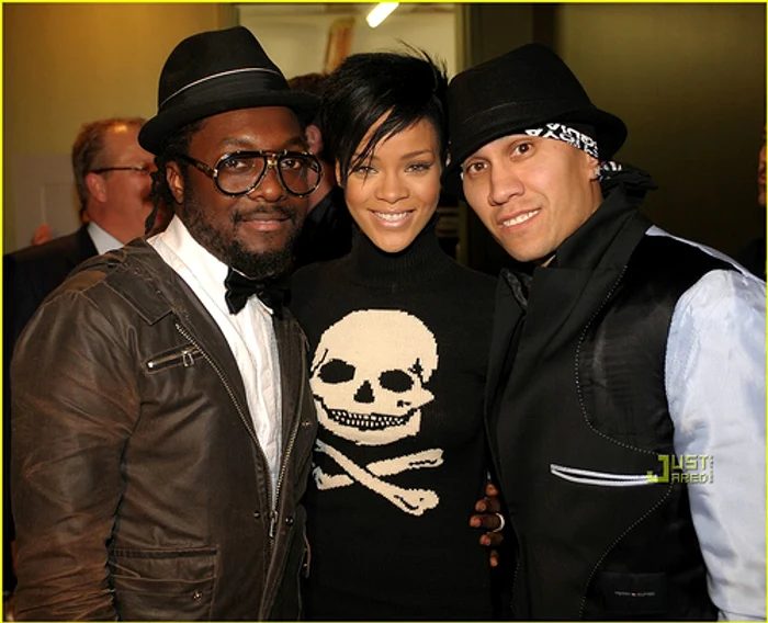 Rihanna satanista