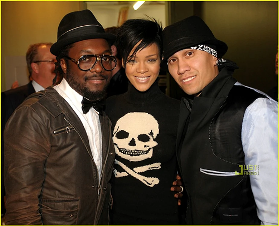 Rihanna satanista