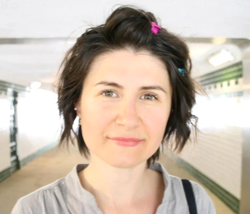 „30 de mame adolescente și poveștile lor“ – interviu cu regizoarea Ozana NICOLAU jpeg