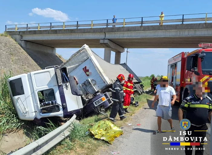 Accidentul a avut loc la kilometrul 74. FOTO ISU Dâmbovița