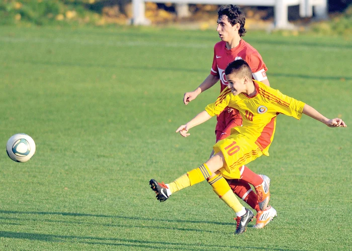 
    Ianis Zicu şi coechipierii  săi au ratat o  calificare la care  porneau ca favoriţiFOTO: Sportpictures.eu   