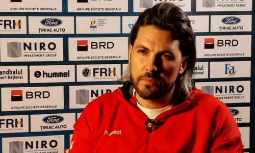 adi vasile   selectionerul nationalei feminine de handbal a romaniei jpeg