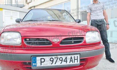 Maşinile stau în târg aliniate, nimeni nu mai  vrea să le cumpere (Fotografii: Sever Gheorghe) jpeg