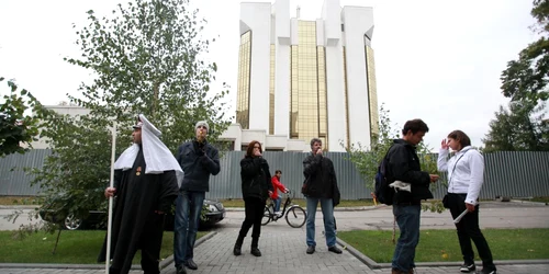 Grupul de protestatari a pichetat Reşedinţa de Stat