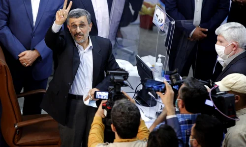 Mahmoud Ahmadinejad candideaza din nou la presedintia Iranului FOTO EPA-EFE