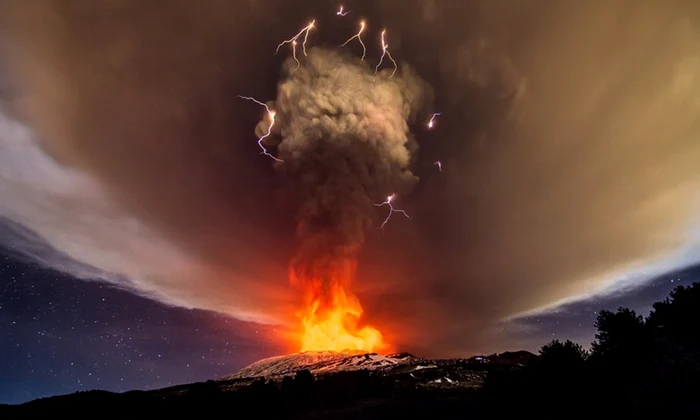 Eruptie a vulcanului Etna FOTO Marco Restivo/Barcroft Media via The Guardian