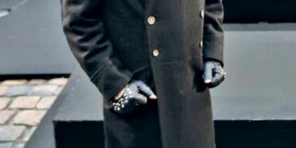 Logoul brandului Karl Lagerfeld este profilul inconfundabil al designerului   p Foto: reuters