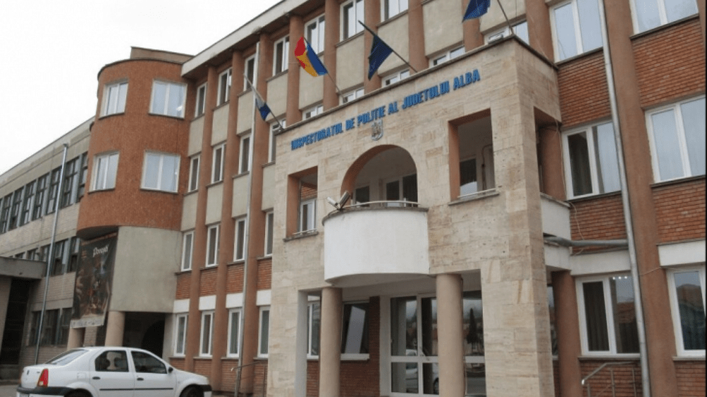 Foc de armă în sediul IPJ Alba. Un agent de poliție și-a descărcat pistolul accidental
