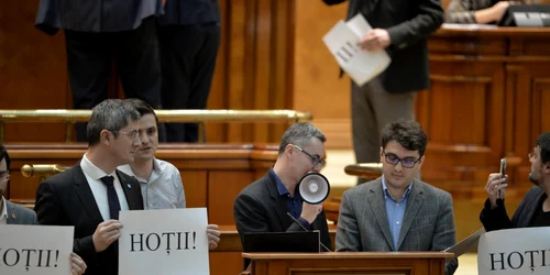 Protest deputaţi USR - Camera Deputaţilor - dec 2017 / FOTO Mediafax Foto / Alexandru Dobre