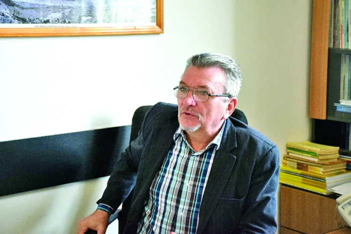 Profesorul universitar Constantin Rusu, cadru didactic al Universităţii „Alexandru Ioan Cuza” din Iaşi FOTO Arhiva persoanală