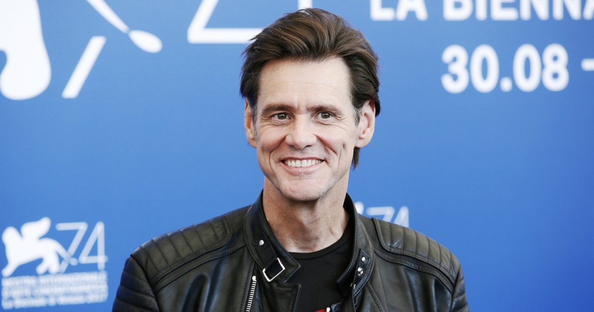 Jim Carrey R Jim Carrey s-a căsătorit la 64 de ani cu o actriță de 32 de ani. Cine ...