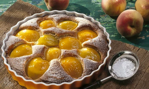 tarta cu nectarine si migdale macinate jpeg