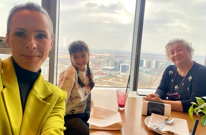 Livia Graur iese de 8 martie la restaurant cu mama și fiica sa, Renata Foto: arhivă personală