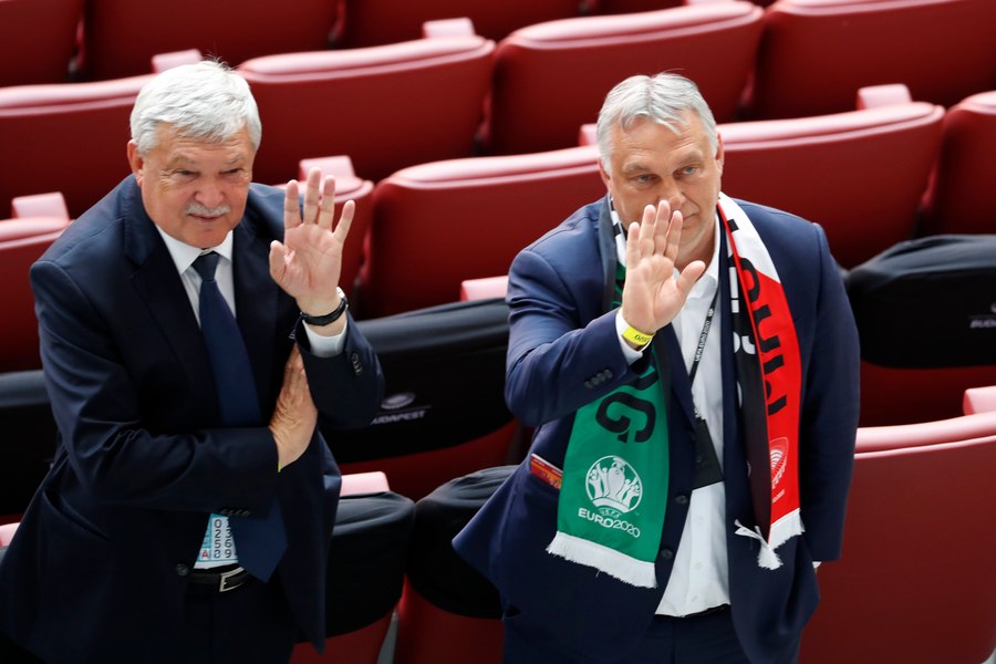 Cine este apropiatul lui Viktor Orbán care pune mâna pe Napolact: influent la Moscova, UEFA și Budapesta