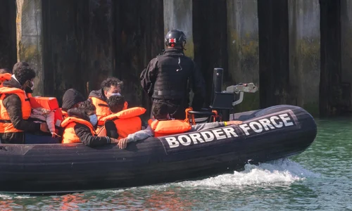 Migranti in Marea Britanie FOTO EPA-EFE