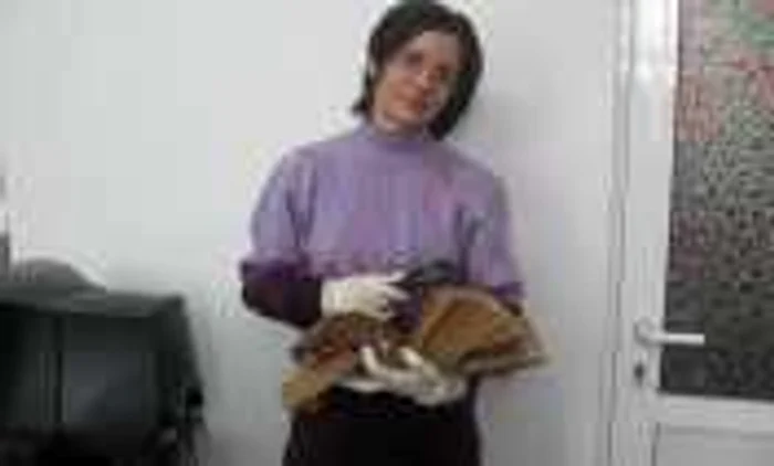 Cu piesele de artă trebuie să te porţi cu mănuşi