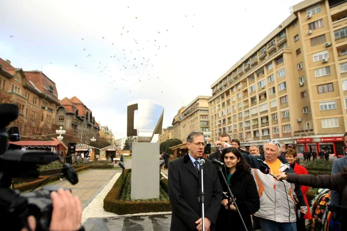 Depunere de coroane cu Mark Gitenstein