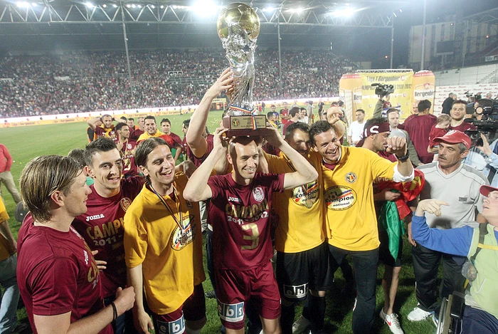 CFR Cluj: Campioană în 2008, 2010, 2012; Retrogradată în 2015?
