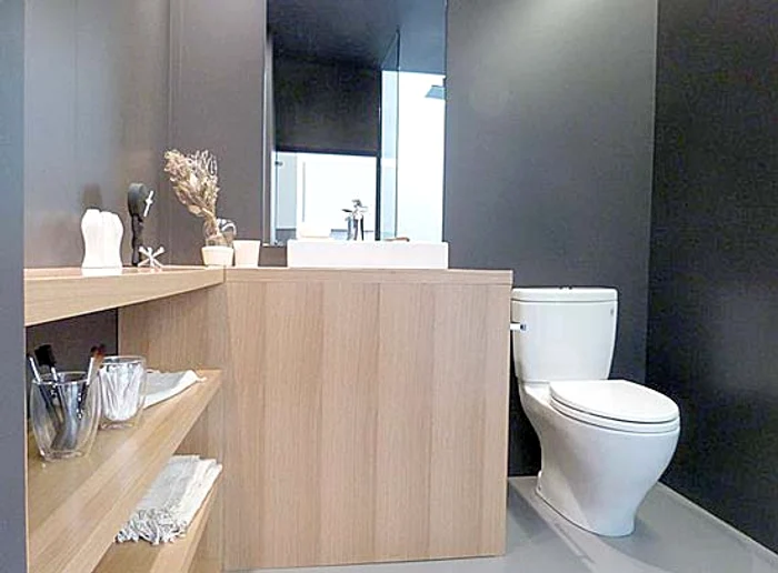 Baia se află  în interiorul  cubului 