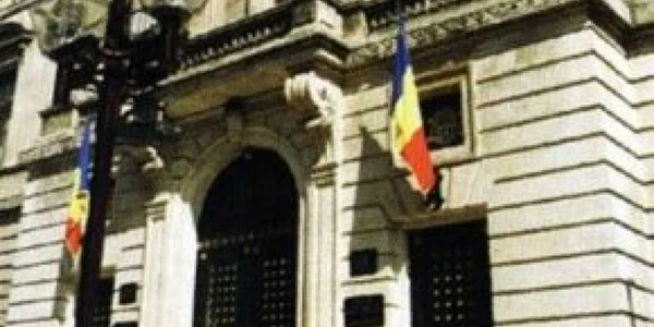 Cursul de schimb va fi instabil, iar BNR va evita intervenţiile