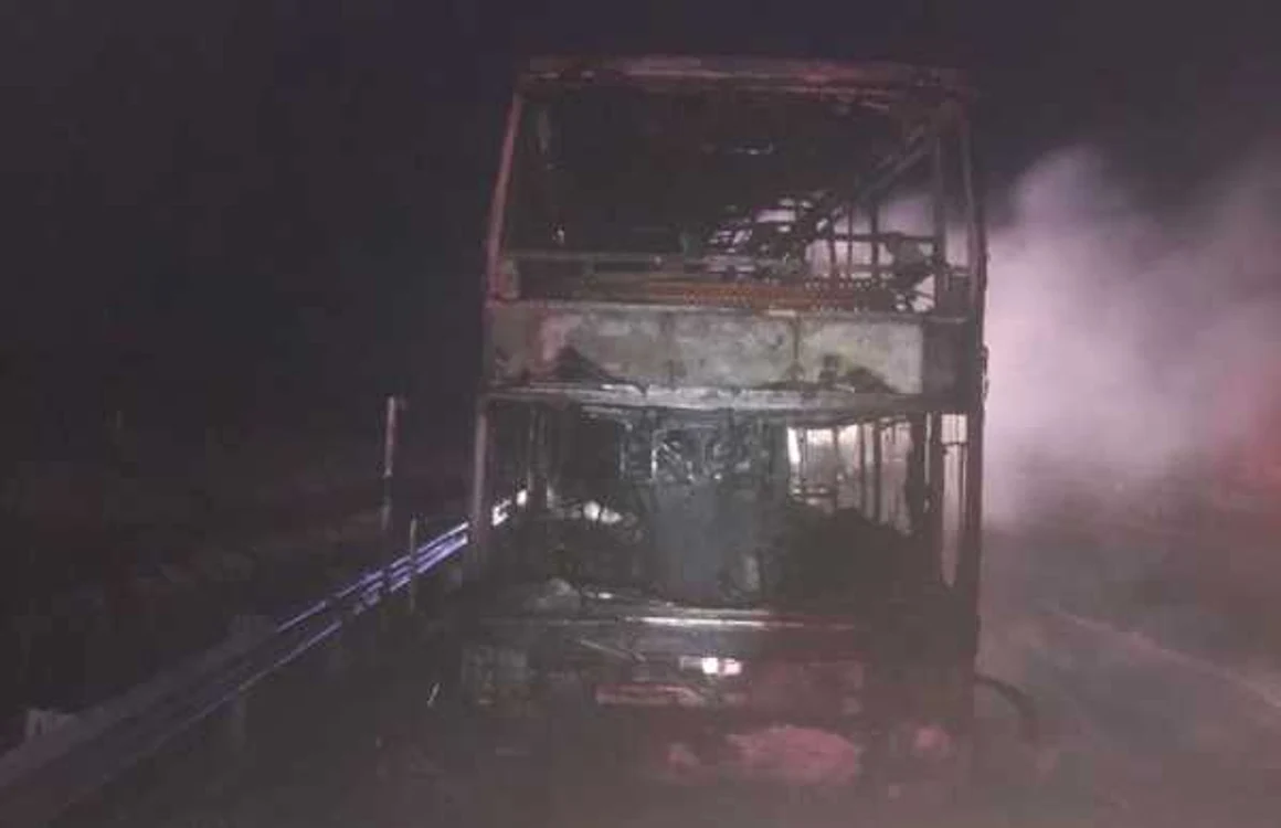 autocar incendiu A1