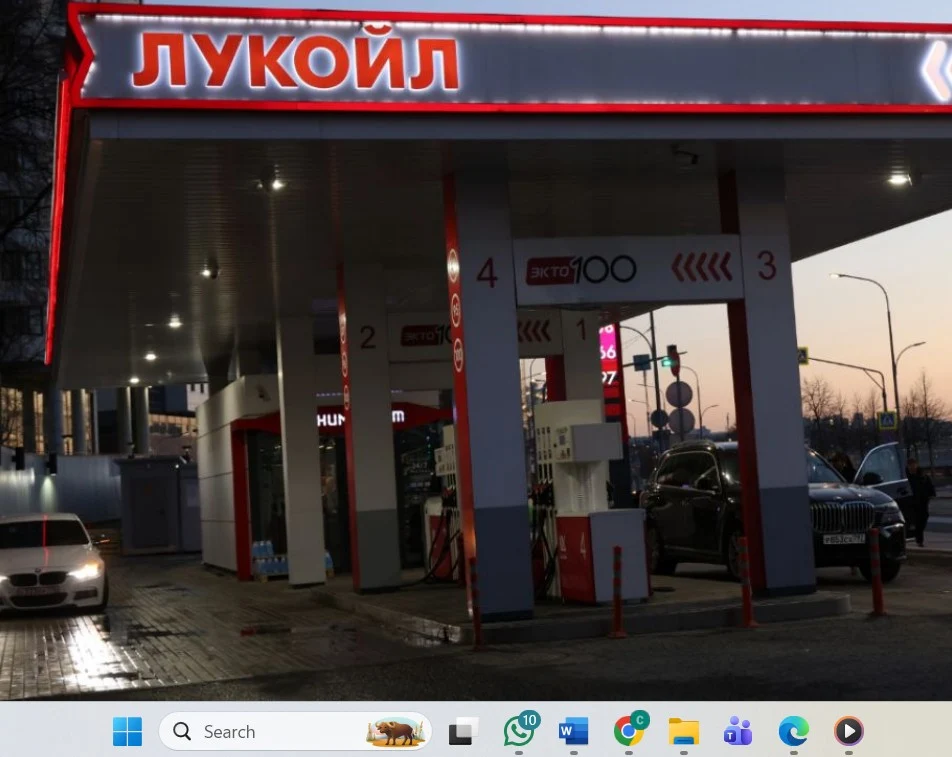 Rusia blochează exporturile de benzină pentru a stabiliza prețurile interne și a face față impactului atacurilor asupra porturilor și rafinăriilor