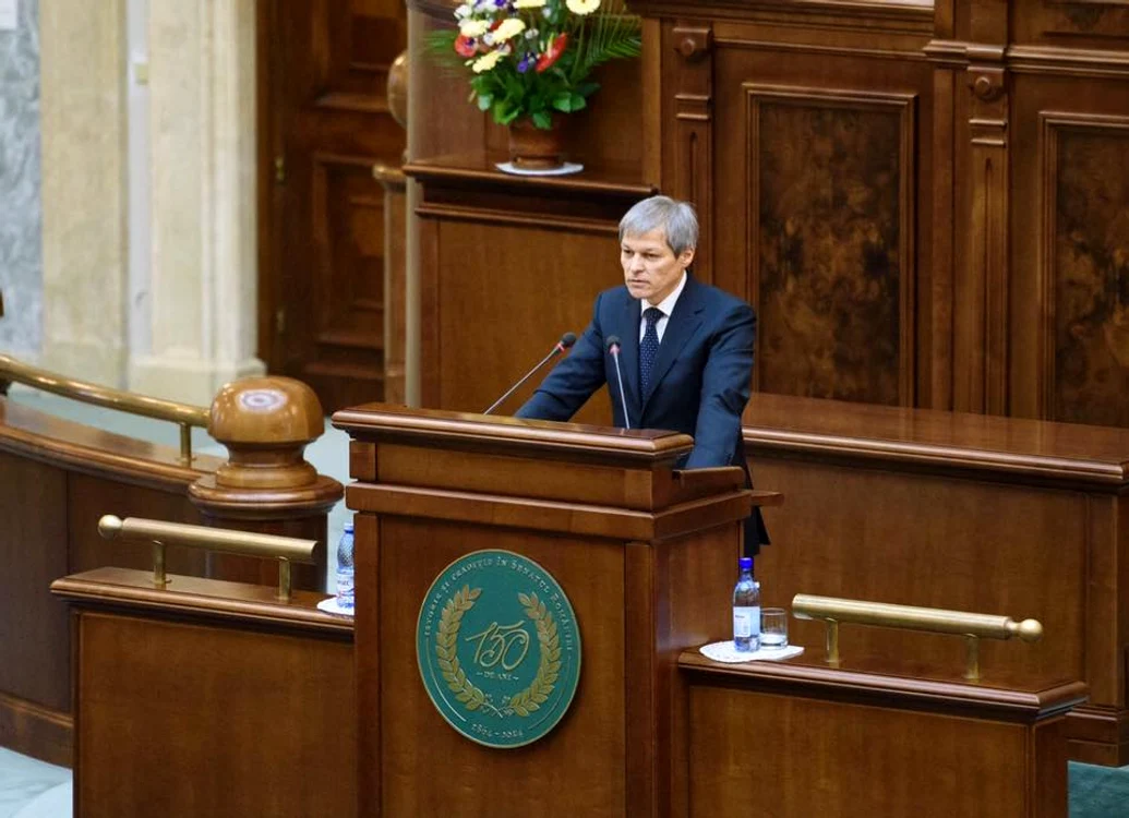 
    Premierul le-a dat explicații, miercuri, senatorilor în cazul ANAF - Intact  