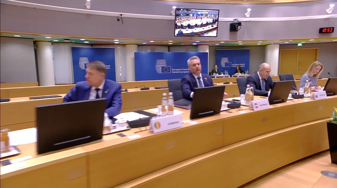 Karl Nehammer, între Klaus Iohannis și Rumen Radev FOTO: Captură de ecran Administrația Prezidențială