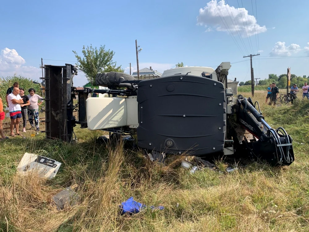 Şoferul excavatorului a murit în urma impactului, sursa: SMURD