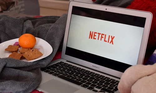 netflix laptop jpg