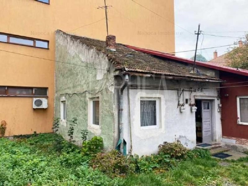 Prețul exorbitant cu care se vinde o anexă lipită de bloc din Cluj. Suma care se cere pentru „apartamentul cochet”