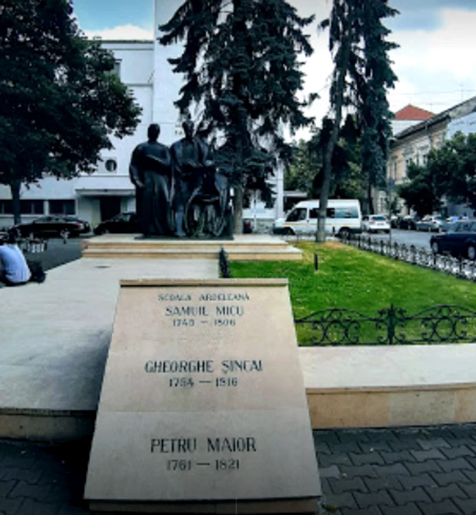 Grupul statuar „Școala Ardeleană” . FOTO Primăria Cluj-Napoca