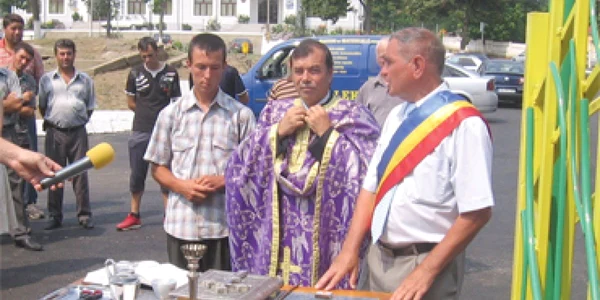 În comuna Ostroveni a fost deschisă o nouă bază sportivă