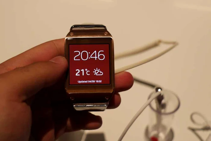 Samsung Galaxy Gear nici nu a ajuns pe piaţă şi deja îl paşte un „urmaş“. FOTO Răzvan Băltăreţu/Adevărul