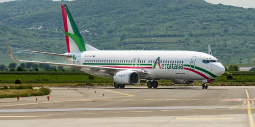 Aeroitalia FOTO Aeroportul International George Enescu Bacău  jpg