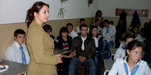 Nicoleta Bobe, responsabil Centrul Antodrog Dâmbovița