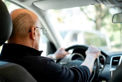 Sofer in varsta, foto shutterstock jpg