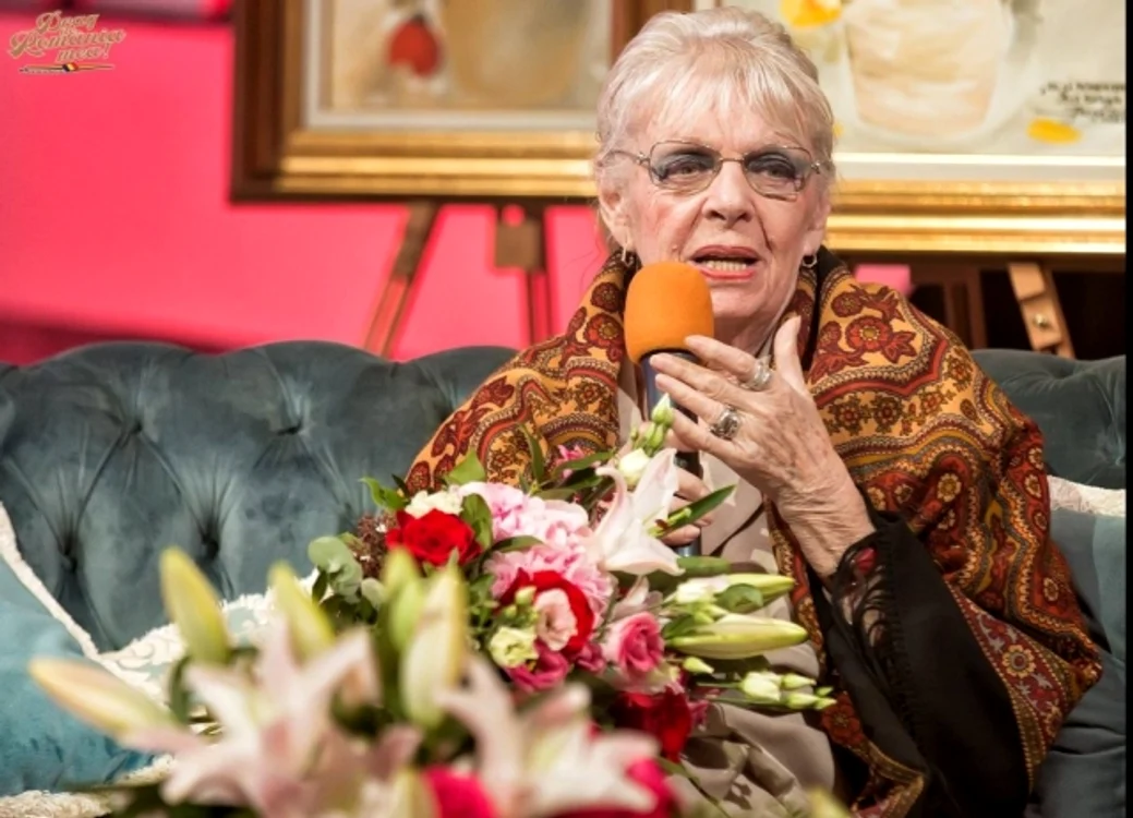 
    La debutul în teatru   